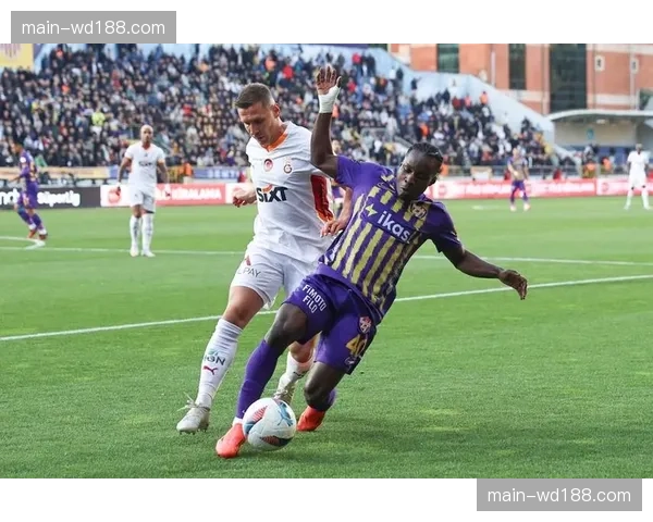 安佩姆替补效率惊人 海港边锋半小时三度参与进攻